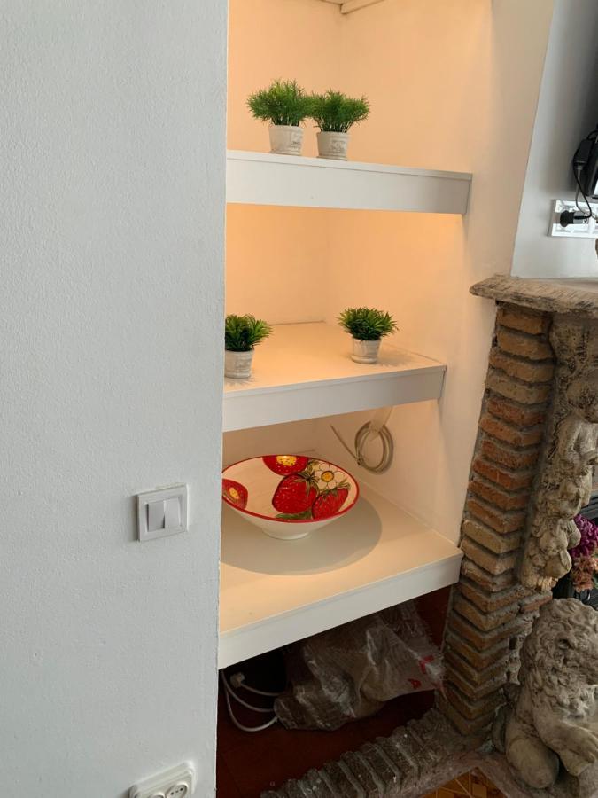 Mooi En Erg Ruim Met Openhaard Lägenhet